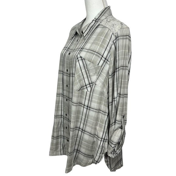 LANE BRYANT Women’s Button Blouse Sz 18/20 Multi Color LS Convert 3/4 Sleeves - Picture 3 of 16